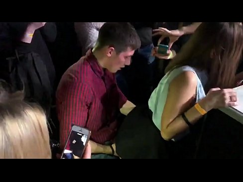 ❤️ Прави секс у руском ноћном клубу. 18-годишња Рускиња у анусу и вагини јебана у ноћном клубу ❤❌ Квалитетан секс ат порн sr.watchhentai.ru ❤